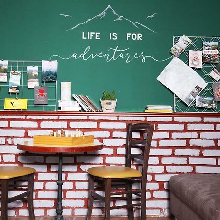 Eagle'S Nest Hostel Постойна Екстериор снимка