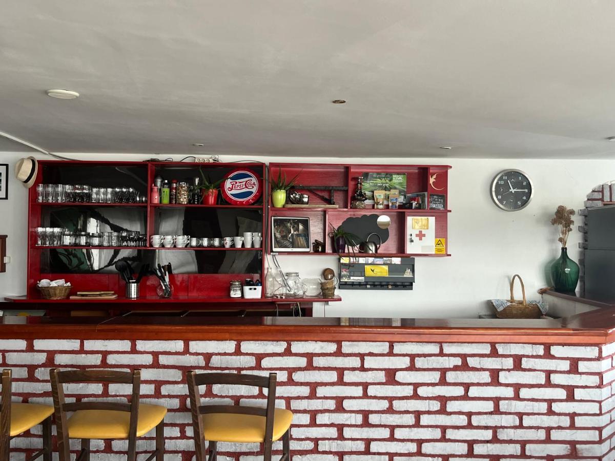 Eagle'S Nest Hostel Постойна Екстериор снимка