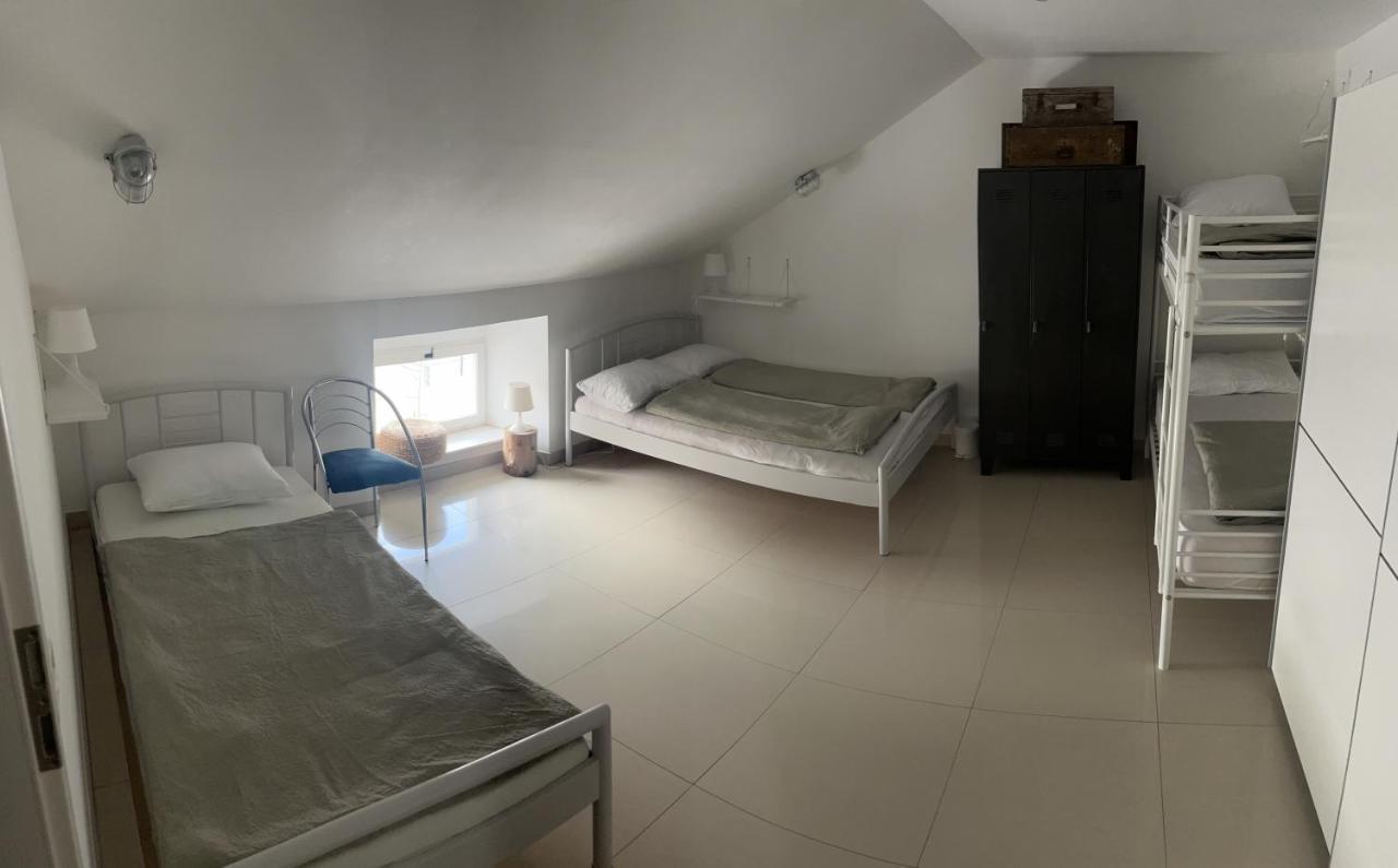 Eagle'S Nest Hostel Постойна Екстериор снимка