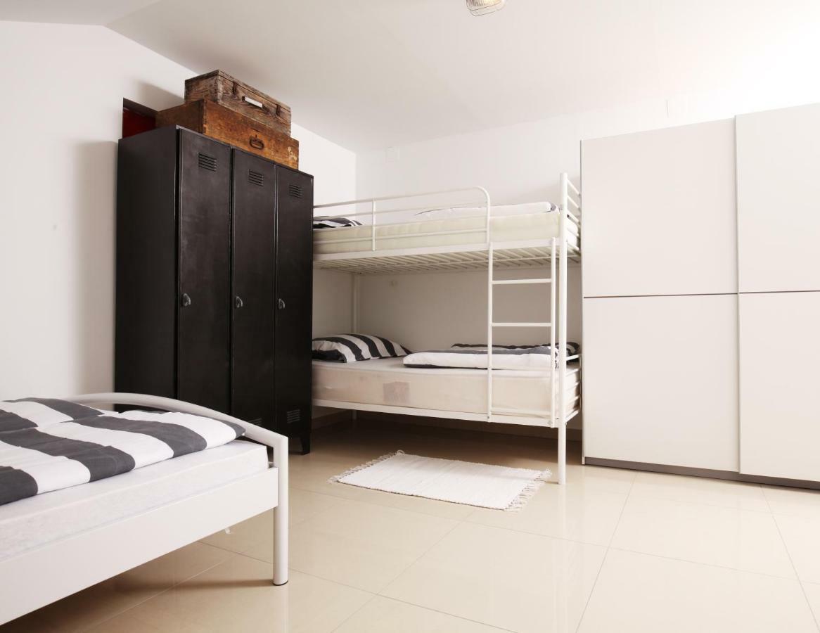 Eagle'S Nest Hostel Постойна Екстериор снимка
