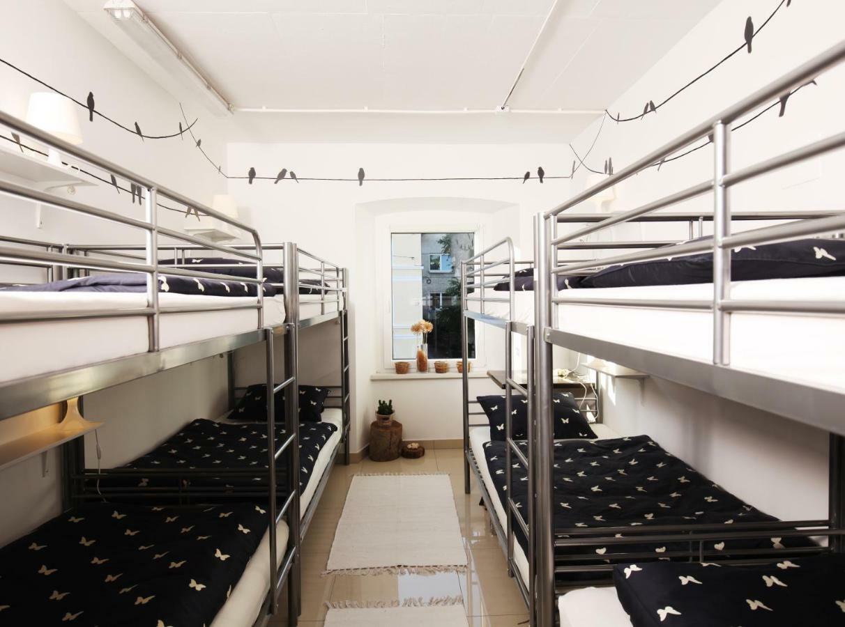 Eagle'S Nest Hostel Постойна Екстериор снимка