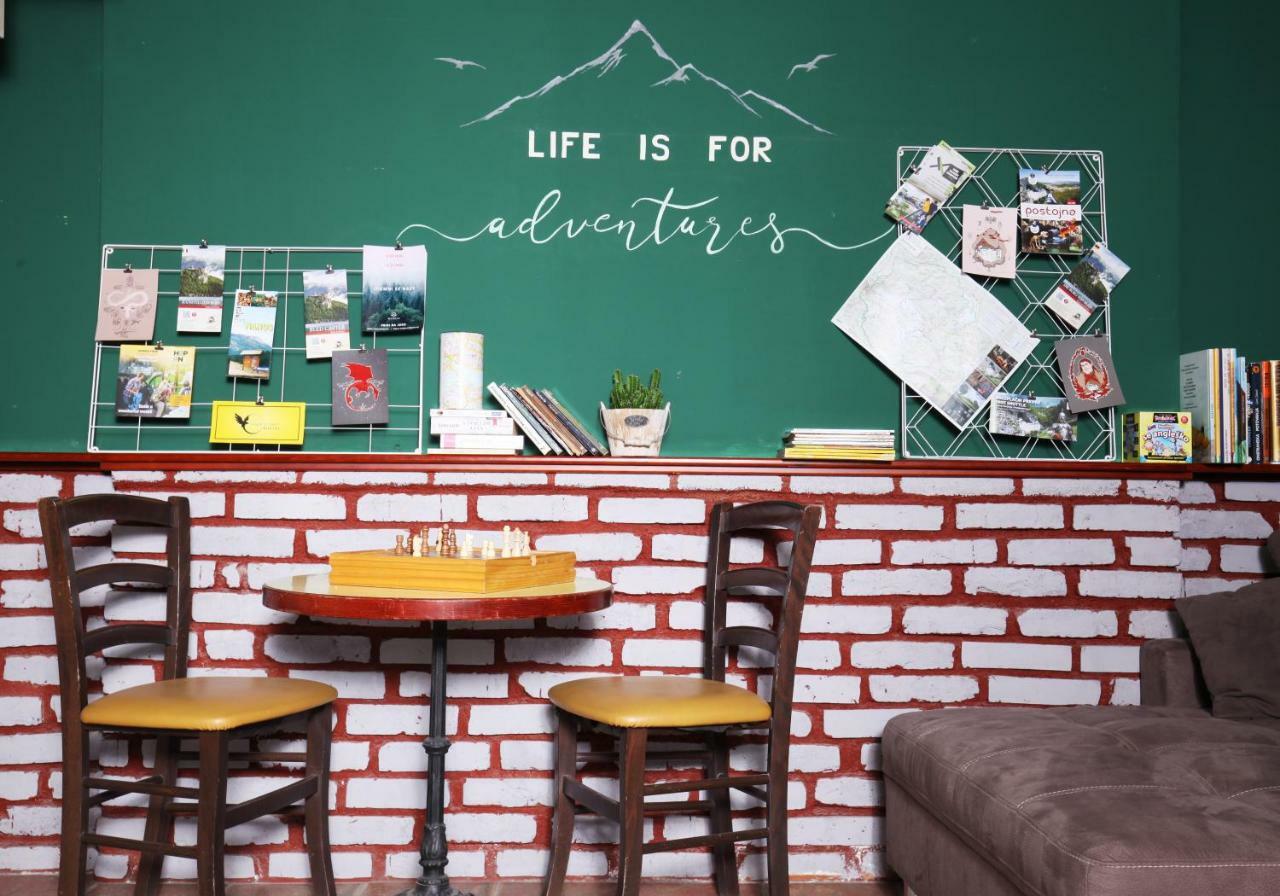 Eagle'S Nest Hostel Постойна Екстериор снимка